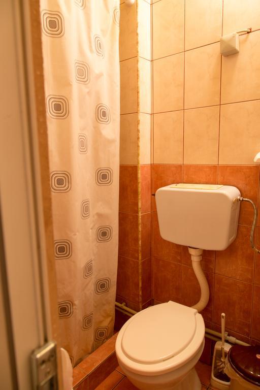 The Comfy Hostel Skopje Buitenkant foto