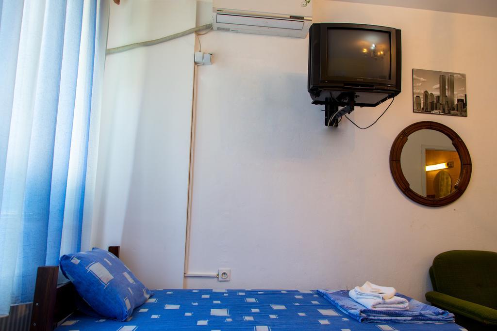 The Comfy Hostel Skopje Buitenkant foto