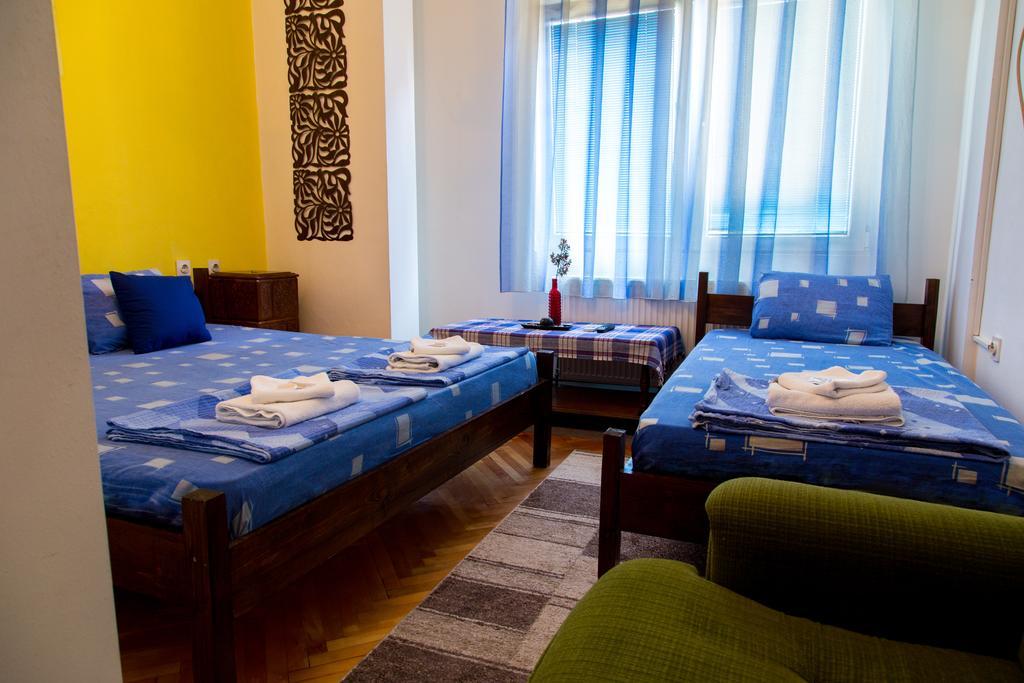 The Comfy Hostel Skopje Buitenkant foto